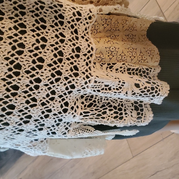 Blue Beth body crochet creams/white topper/vest duster knee/midi length boutique - Picture 7 of 14